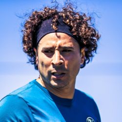 Guillermo Ochoa sorprende con su presencia en la pretemporada del Club América