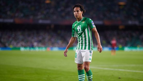Director Deportivo del Bayer Leverkusen responde sobre una posible contratación de Diego Lainez