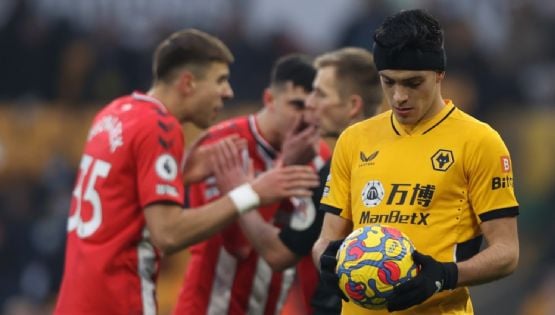 Video | ¿Perdió su nivel?  Afición del Wolverhampton recuerda a Raúl Jiménez antes de su lesión