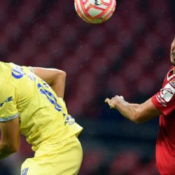 Confirman el estado físico de Néstor Araujo tras pedir su cambio en el América vs Toluca