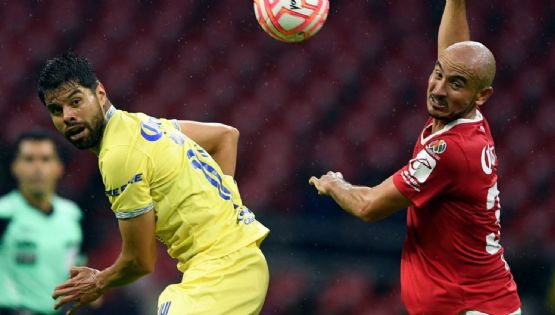 Confirman el estado físico de Néstor Araujo tras pedir su cambio en el América vs Toluca