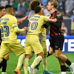 Jack Grealish rompe el silencio sobre las constantes patadas que recibió en el América vs Manchester City