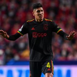 Edson Álvarez, en serio riesgo de contagio de Covid-19 en el Ajax