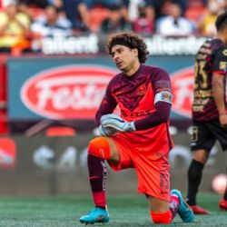 ¿Es realmente Guillermo Ochoa un mal atajador de penales históricamente hablando?