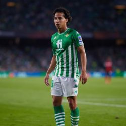 Real Betis renueva a jugador de 40 años en la posición que juega Diego Lainez