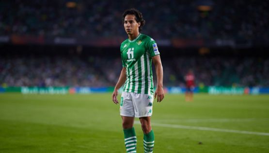 Real Betis renueva a jugador de 40 años en la posición que juega Diego Lainez