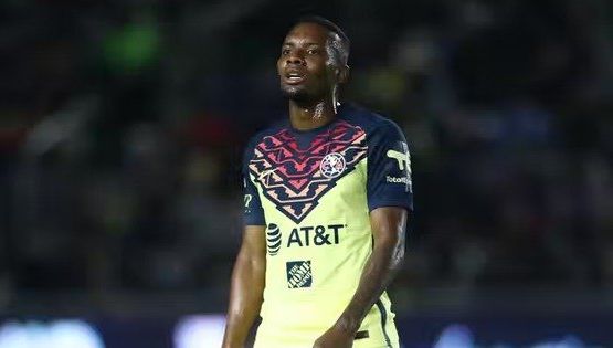 ¿Cuáles fueron las condiciones de la llegada de Juan Otero al Sporting de Gijón?