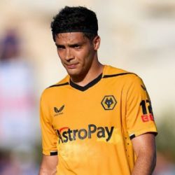 Medios de Inglaterra destacan la importancia de Raúl Jiménez en el Wolverhampton