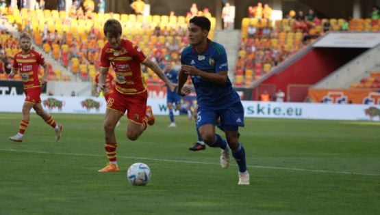 Video | Así jugó Santiago Naveda con el Mied? Legnica frente al Jagiellonia Bialystok