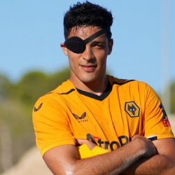 Wolverhampton parece perder la fe en la recuperación de Raúl Jiménez