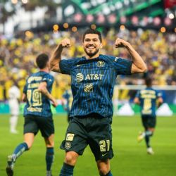 Henry Martín da importante golpe de autoridad en la lucha por el campeonato de goleo del Apertura 2022
