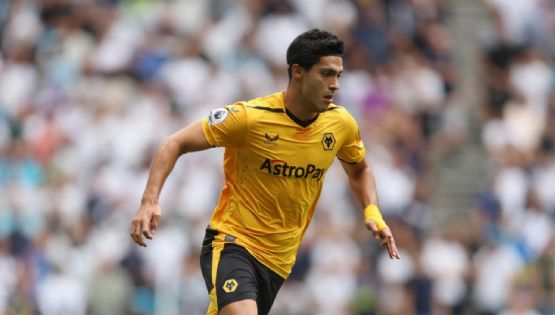 Raúl Jiménez fue perjudicado por el VAR en el Wolverhampton vs Newcastle