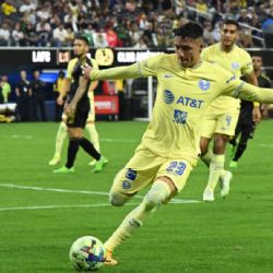 Video | Así juega Emilio Lara cuando pasa a lateral derecho