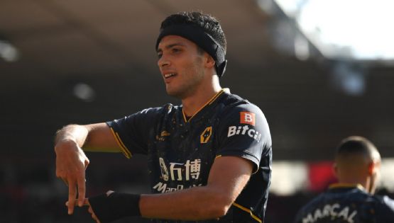 Raúl Jiménez sufre gran pérdida en su valor de mercado con el Wolverhampton