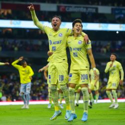 Video | Emotivo momento entre jugadores y afición del Club América tras la victoria ante Chivas