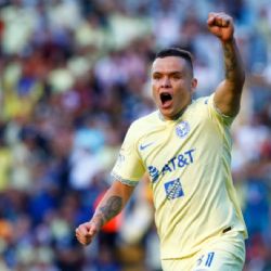 Jonathan ‘Cabecita’ Rodríguez manda mensaje celebrando la victoria en el Clásico Nacional ante Chivas