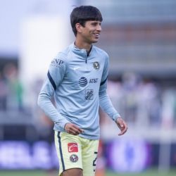 Jürgen Damm se burla de los aficionados de Chivas tras la victoria del Club América en el Clásico Nacional