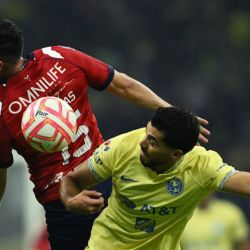 Toma inédita que demuestra clara agresión sobre Henry Martín que debió ser penal en el América vs Chivas