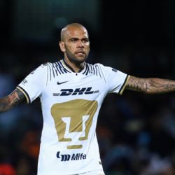 Dani Alves responde a los rumores de una posible salida de Pumas para llegar al Club América