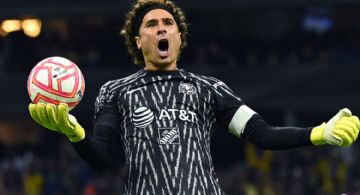 Vídeo | Guillermo Ochoa anota golazo de chilena en el entrenamiento de la Selección Mexicana