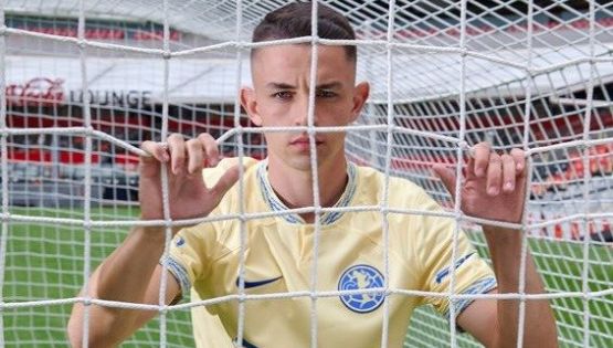 Afición del Club América lanza comentarios negativos hacia una de sus leyendas por críticas a Álvaro Fidalgo