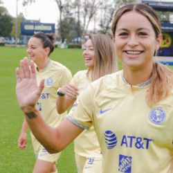 Padre de Scarlett Camberos arremete en redes sociales contra los críticos de su hija