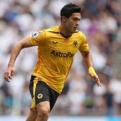 Raúl Jiménez da respuesta final al interés del Besiktas de Turquía