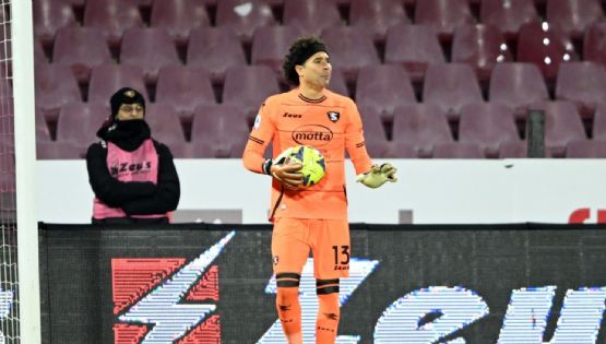 Guillermo Ochoa responde a los cuestionamientos sobre su capacidad como líder