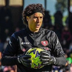 La Serie A destaca las grandes estadísticas de Guillermo Ochoa en su debut con la Salernitana