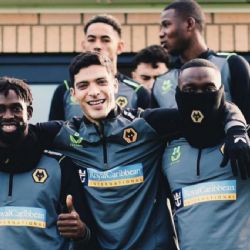 Raúl Jiménez vuelve a la titularidad con el Wolverhampton contra el Liverpool