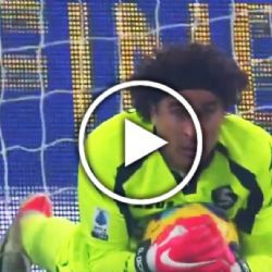 Video: ATAJADÓN de Guillermo Ochoa salva al Salernitana vs Genoa