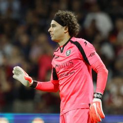 Guillermo Ochoa CERCA de jugar en GIGANTE del Fútbol de Brasil