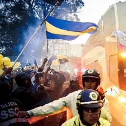 Video: así es el CAOS que hay en el ESTADIO AZTECA para conseguir boletos para la Final