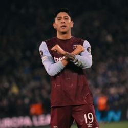 Grande de Francia alza la mano por Edson Álvarez, iría a Champions League y a pelear contra el PSG