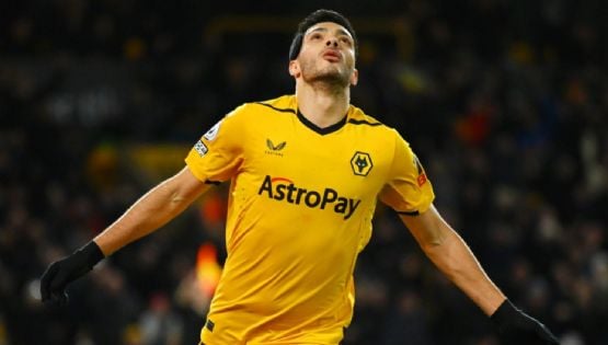 ¡DESMIENTEN RUMORES! Wolverhampton aclara la situación de Raúl Jiménez en el club