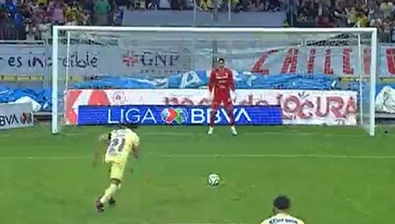 Video | Henry Martín CRECE su cuota GOLEADORA con penal ante Necaxa