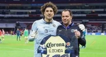 Guillermo Ochoa CULPA a Santiago Baños de su salida del América