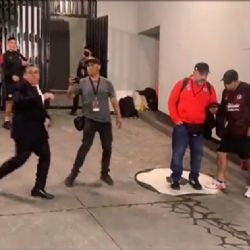 ¿Se EQUIVOCÓ? Miguel Herrera tuvo POLÉMICA ACCIÓN en el Estadio Azteca