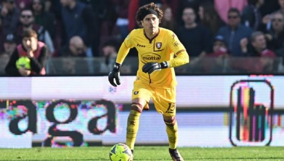 Guillermo Ochoa vs Luigi Sepe ¿Quién ha tenido mejor rendimiento en el Salernitana?