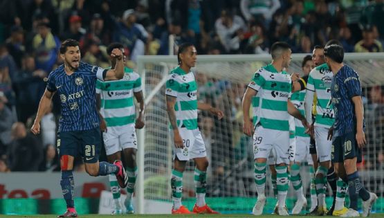Henry Martín RINDE HOMENAJE a Oribe Peralta tras empatar su récord histórico en América