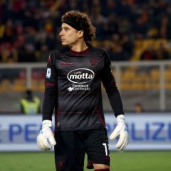 Guillermo Ochoa sigue sumando premios en Italia y está cerca de definir su FUTURO