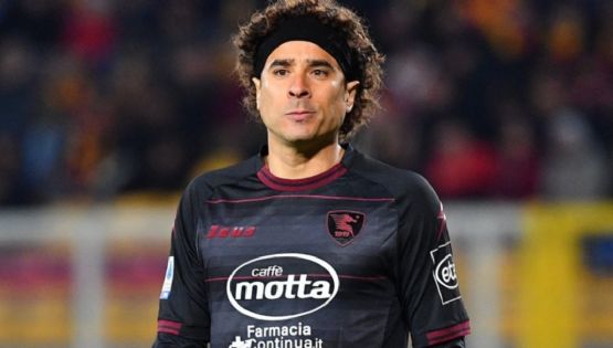 ¡Sigue haciendo historia! Serie A destaca importante reconocimiento para Guillermo Ochoa
