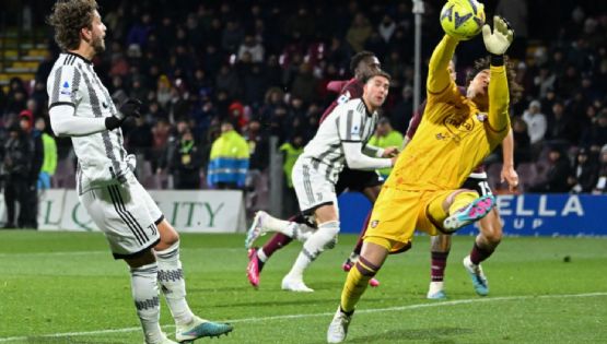 Video | Guillermo Ochoa hace GRAN ATAJADA para evitar una peor goleada del Salernitana ante la Juventus