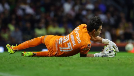 Afición explota contra narrador de TUDN tras colocar a Óscar Jiménez como el MEJOR PORTERO de México