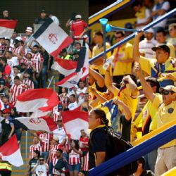 ¡Lamentable! Afición de Chivas dedica CÁNTICO HOMOFÓBICO contra el América