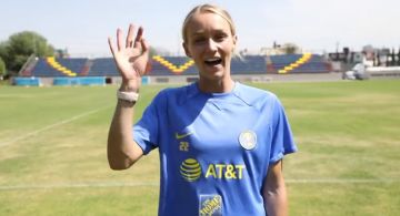 ¡Amor a la camiseta! Sarah Luebbert CONFIESA porqué le encanta jugar con el Club América