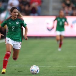 ACOSADOR de Scarlett Camberos comienza a molestar a otra futbolista del América Femenil