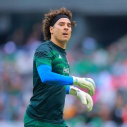 Guillermo Ochoa es calificado como el MEJOR PORTERO de la Serie A de Italia