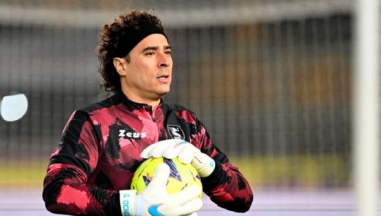 ¡Ídolo por el mundo! Guillermo Ochoa recibe NUEVO HOMENAJE en pastelería de Italia
