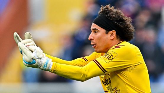 Guillermo Ochoa presume ESPECTACULAR PROTOTIPO de sus nuevos guantes de portero
